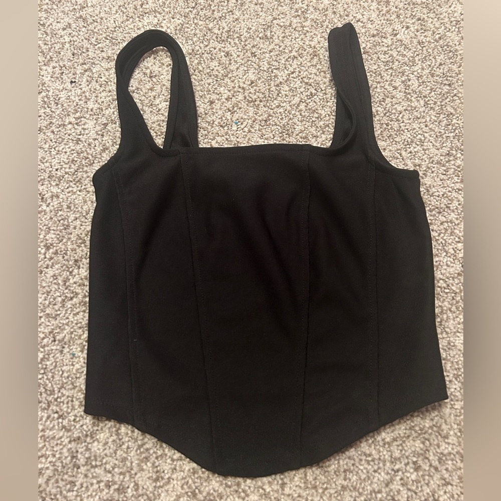 little corset top like thing